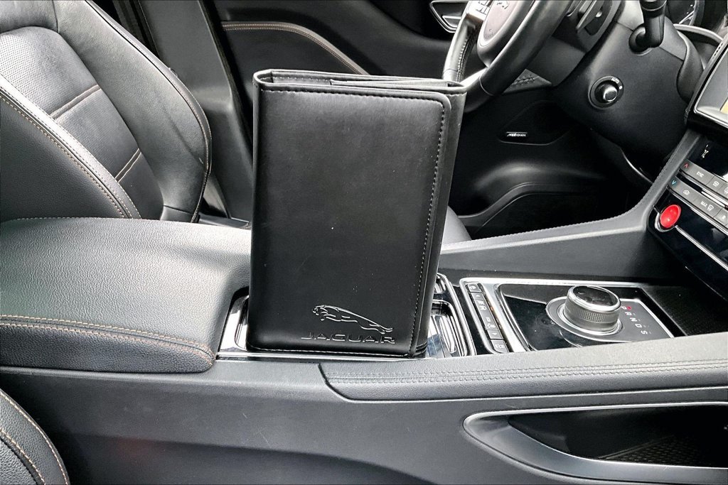 Used 2019 Gray Jaguar 25t Prestige image 10