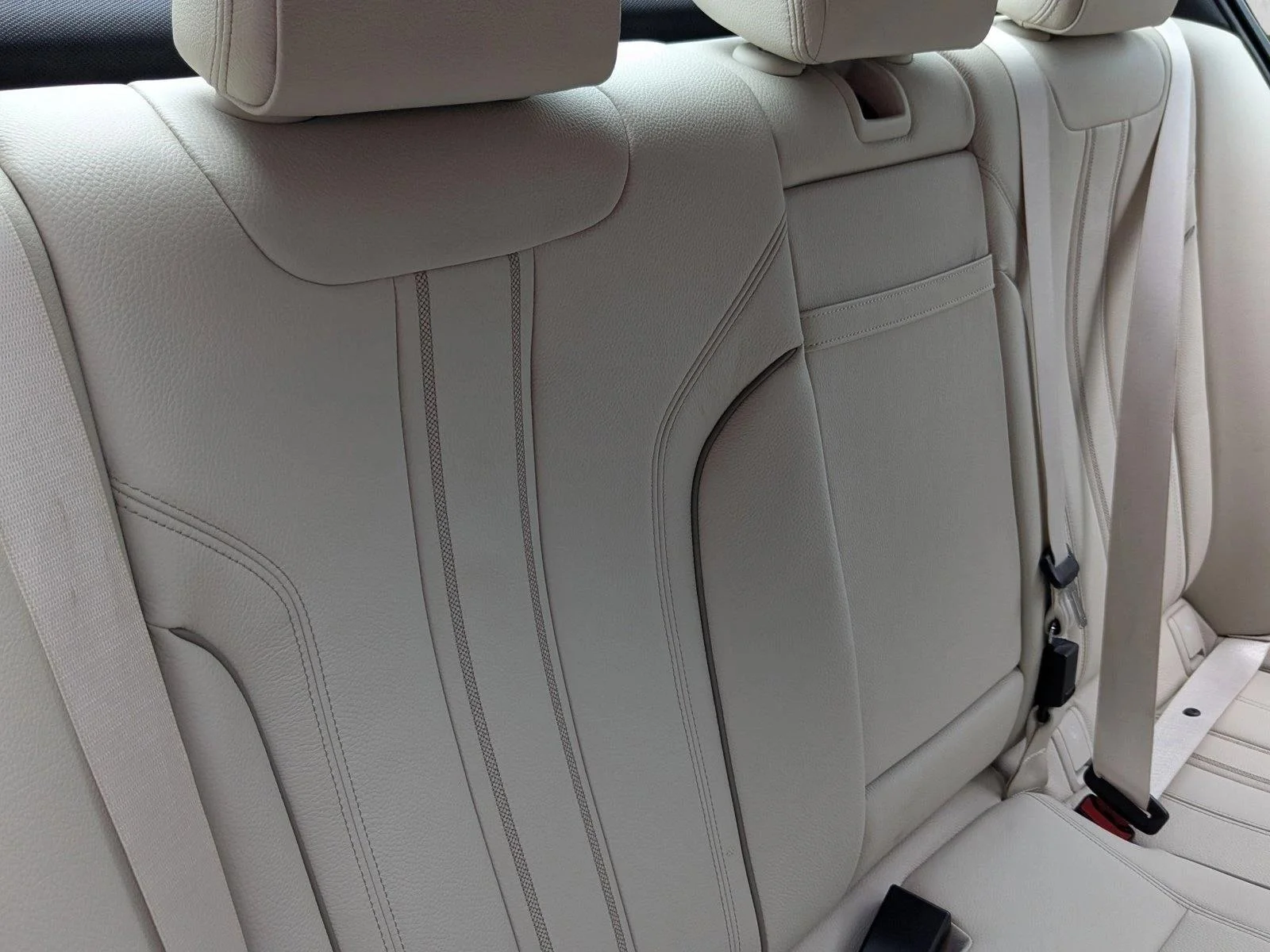 Used 2019 Imperial Blue Metallic BMW 530i image 11