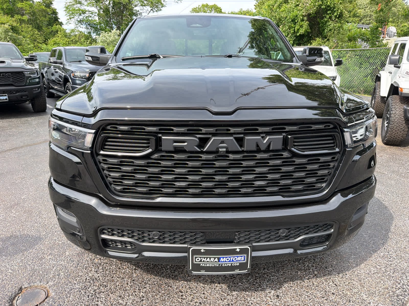 New 2026 Diamond Black Crystal Pearl-Coat Exterior Paint RAM Big Horn image 29