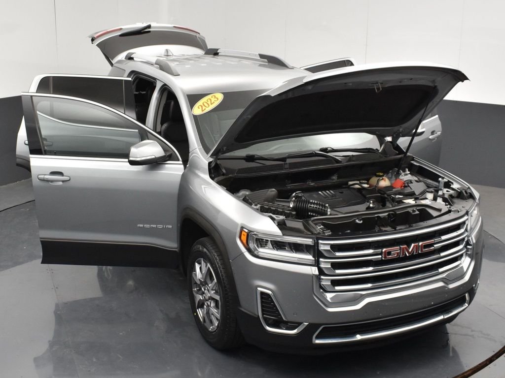 Used 2023 Silver GMC SLT image 34