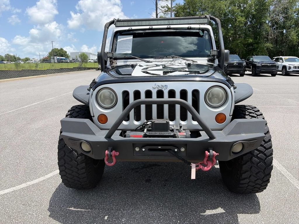 Used 2008 Silver Jeep Unlimited X image 2