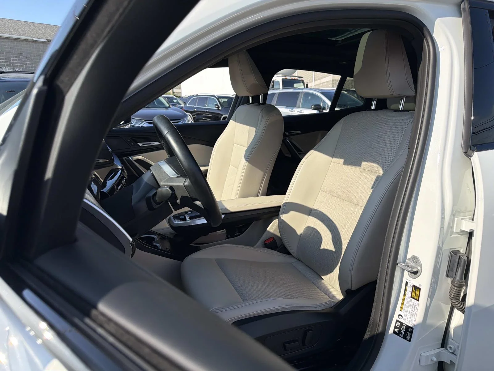 2025 BMW X2 28i - Photo 15