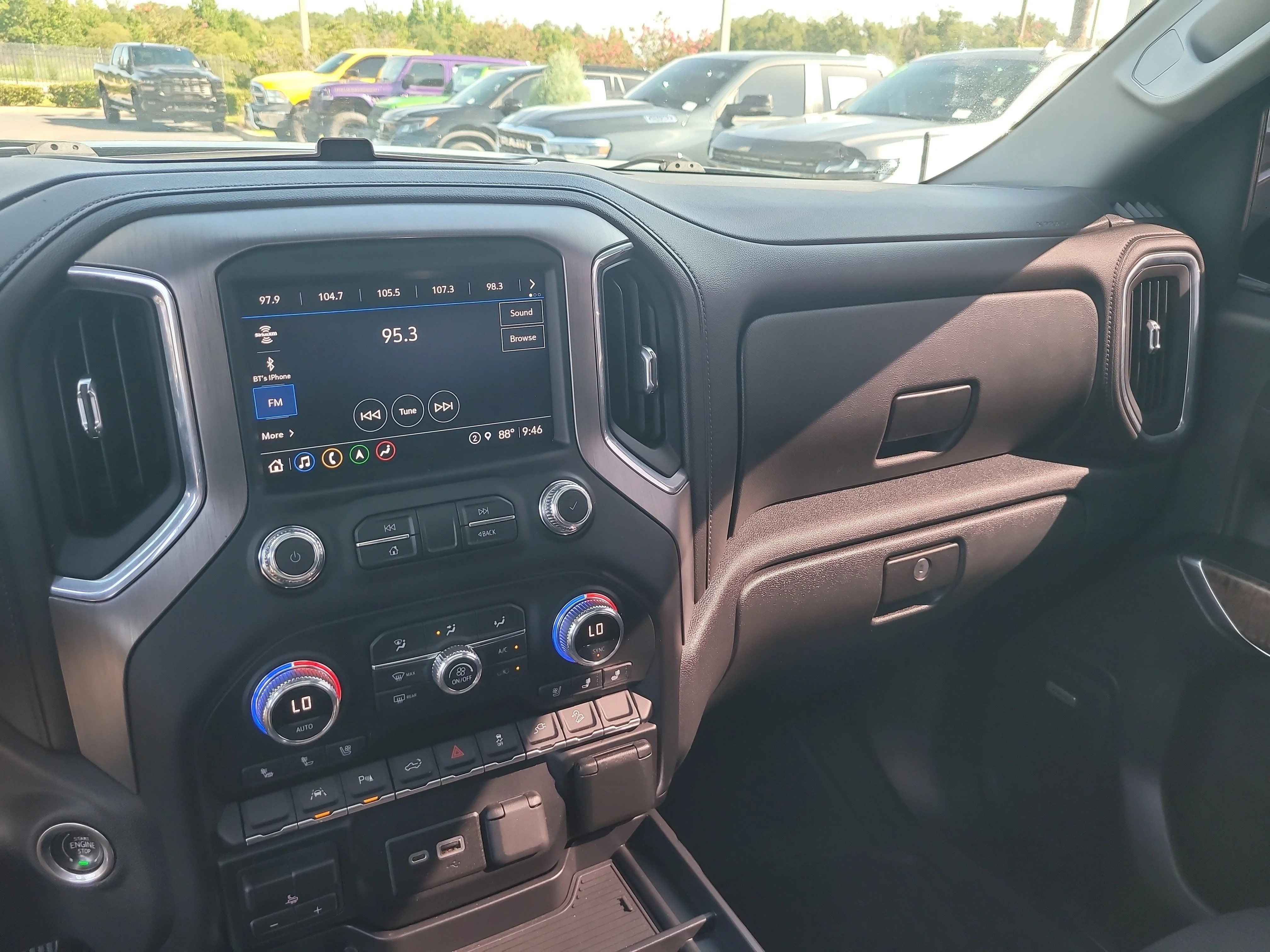 Used 2022 Onyx Black GMC Denali image 22