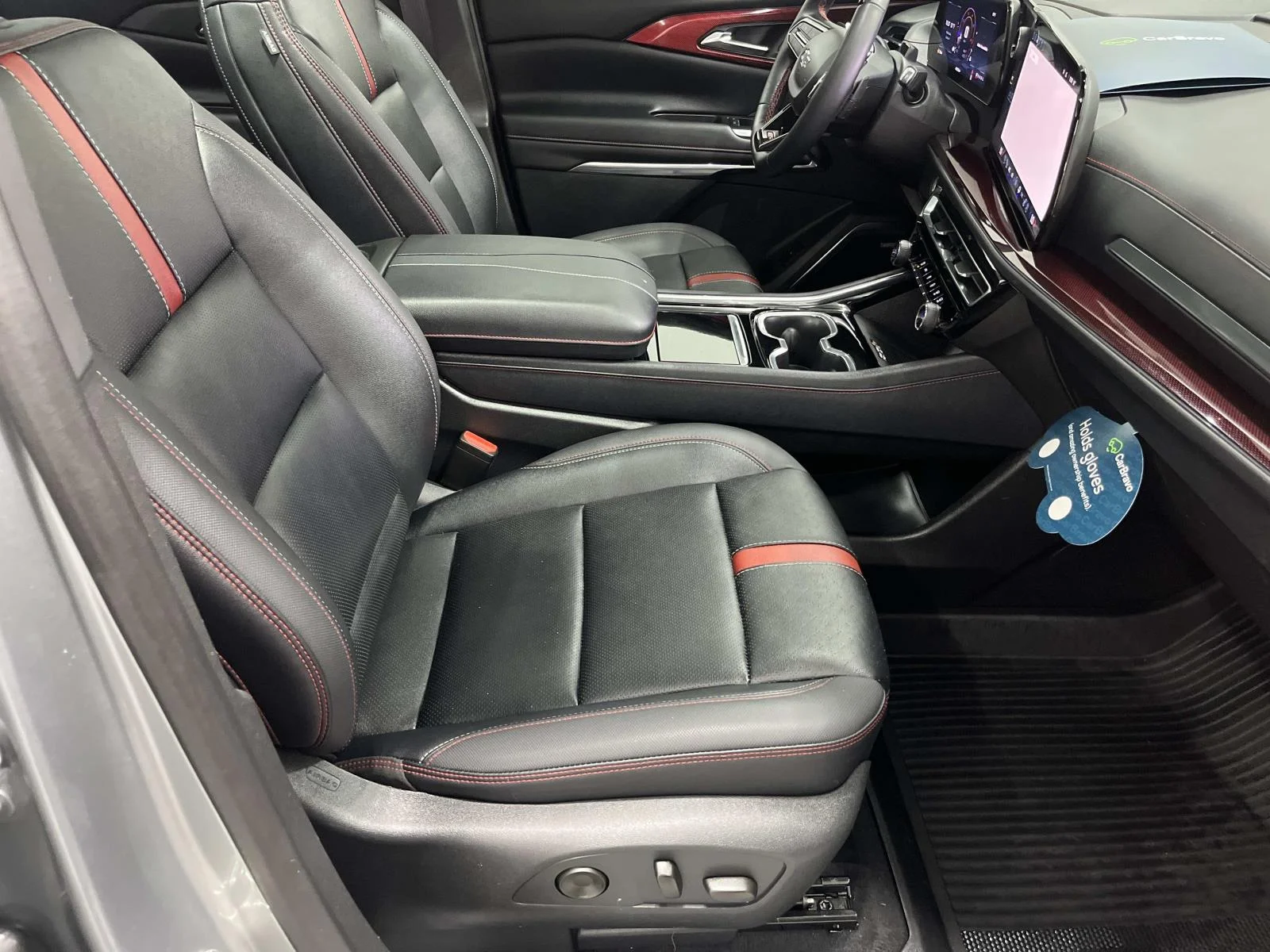 Used 2024 Sterling Gray Metallic Chevrolet RS image 32