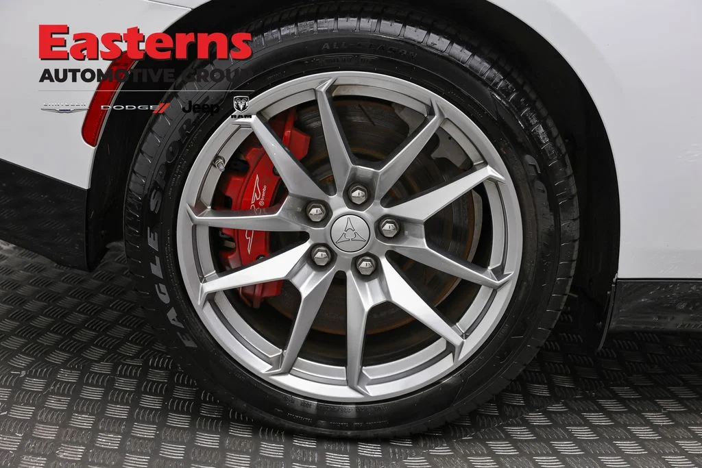 Certified Used 2024 White Dodge R/T Scat Pack image 28