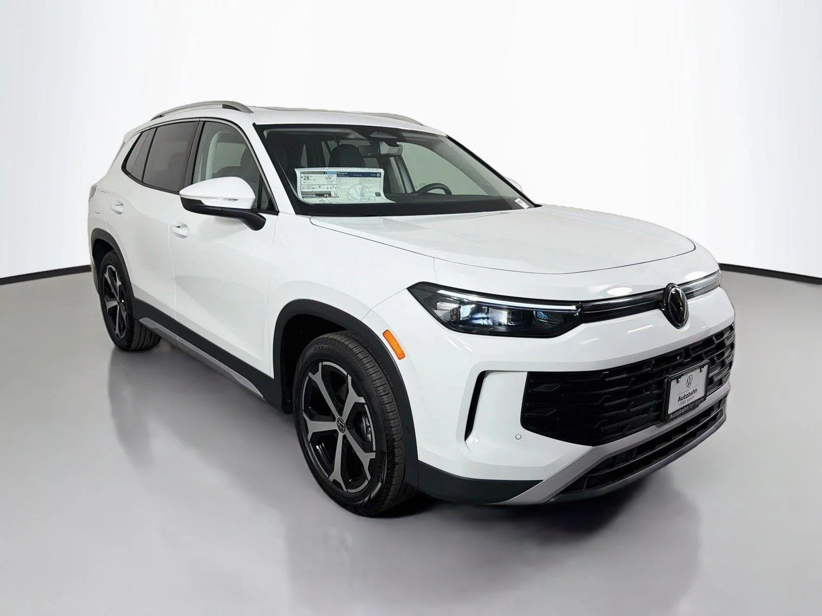 New 2026 Pure White Volkswagen SE image 3