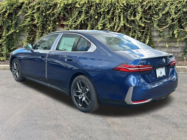 New 2026 Phytonic Blue Metallic BMW 530i xDrive image 6