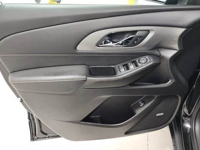 Used 2023 Mosaic Black Metallic Chevrolet LT Leather image 24