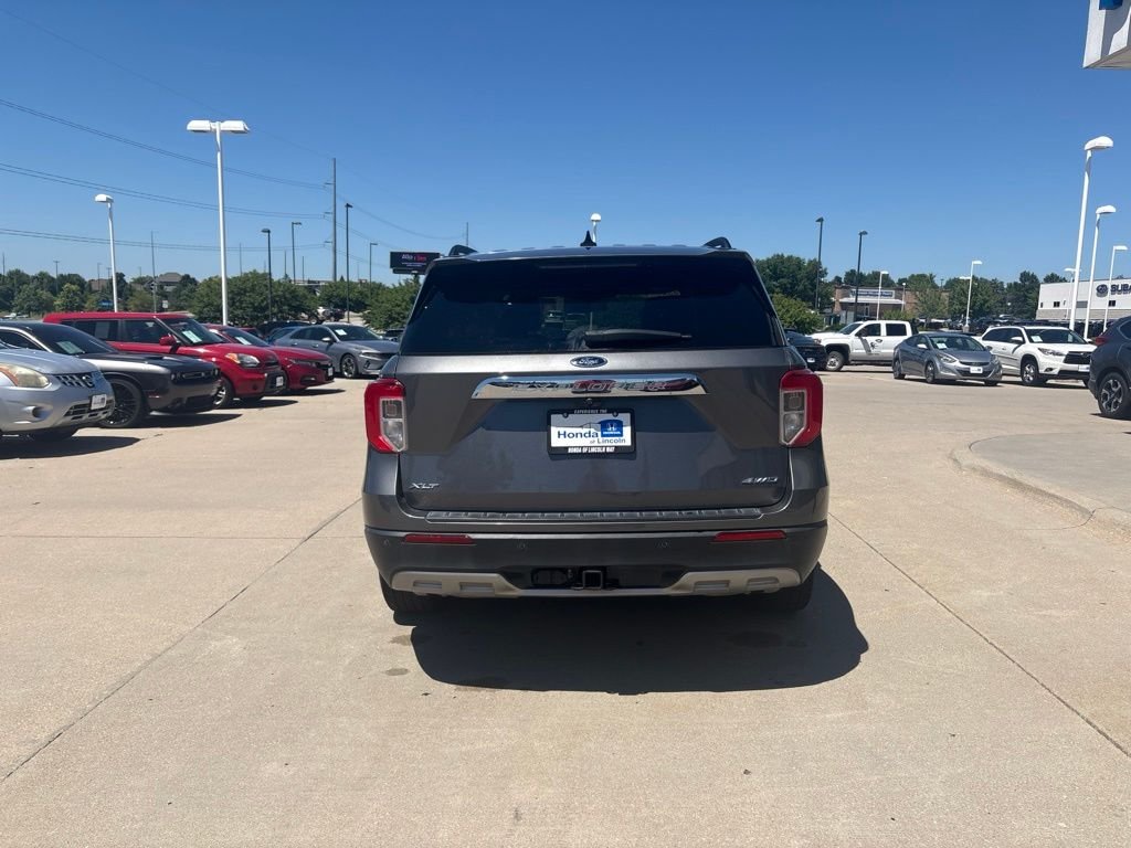 Used 2021 Gray Metallic Ford XLT image 6