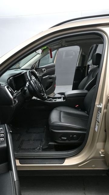 2021 Kia Sorento S - Photo 10