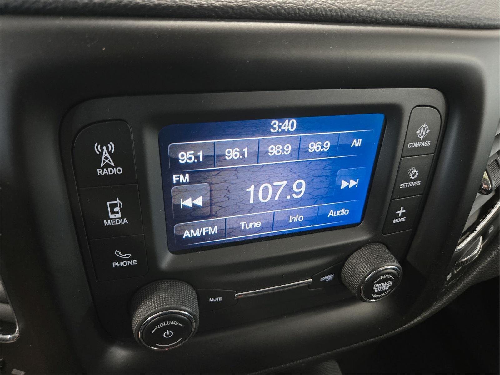 Used 2018 BLACK JEEP SPORT image 17