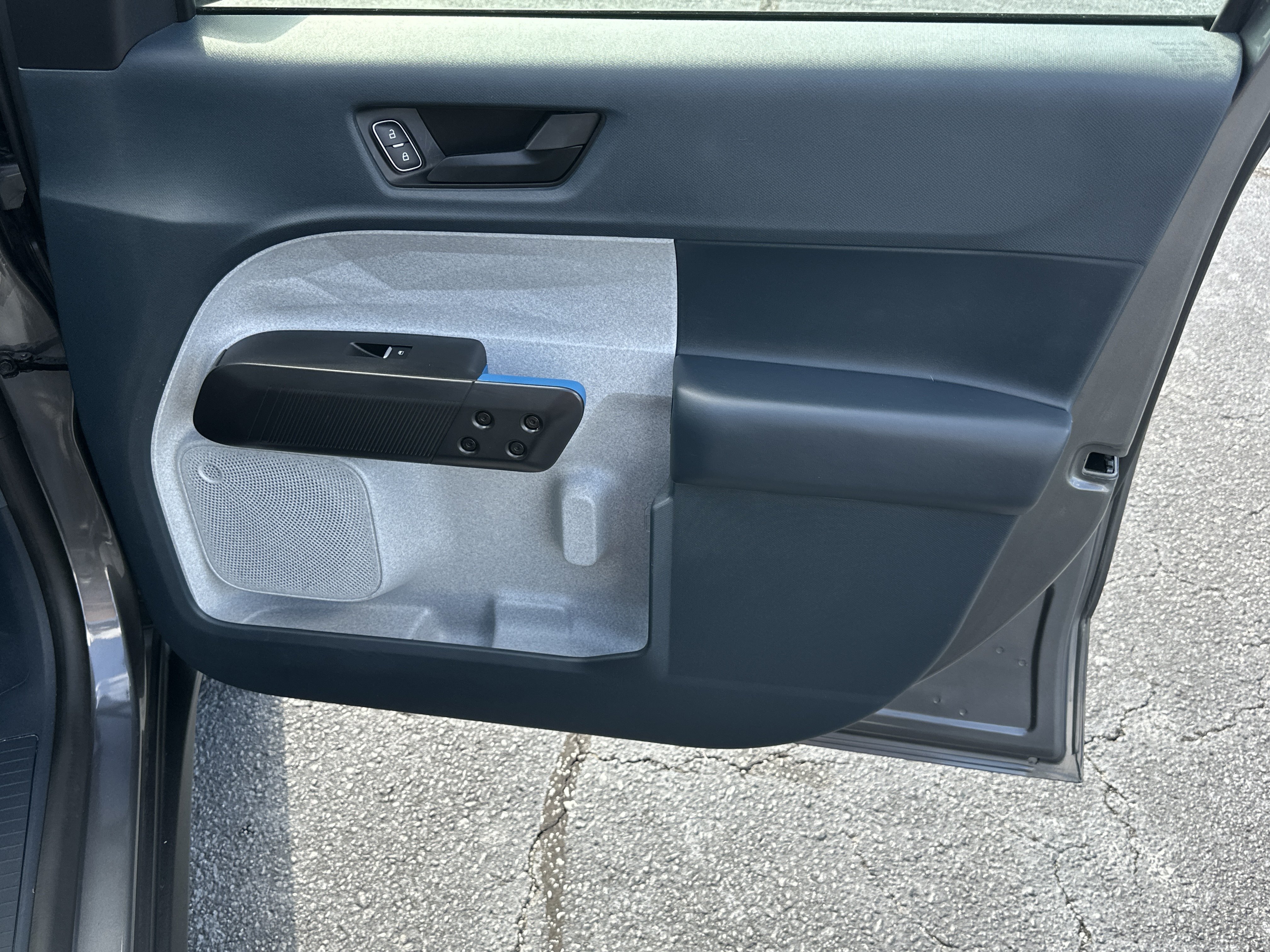 Used 2025 CARBONIZED GRAY Ford XLT image 15
