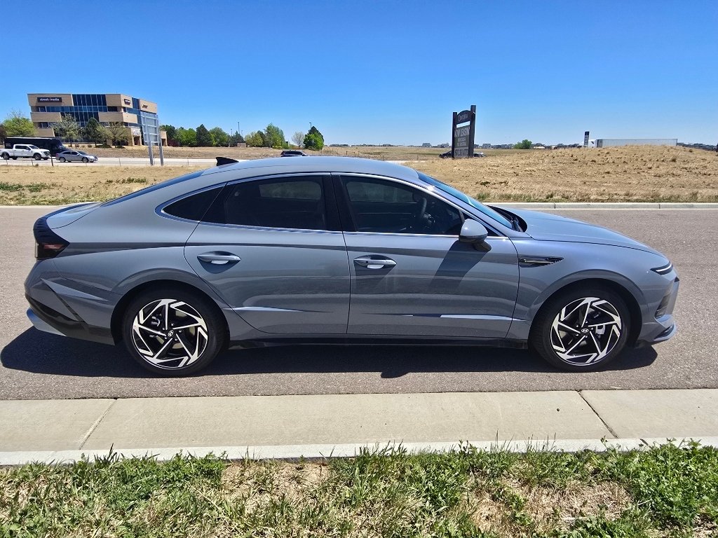 Used 2026 Transmission Blue Hyundai SEL Sport image 6