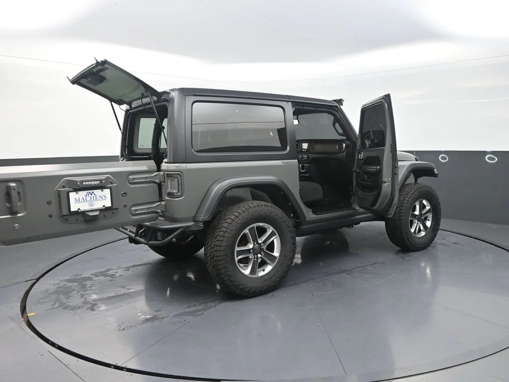 Used 2020 Gray Jeep Sport image 35