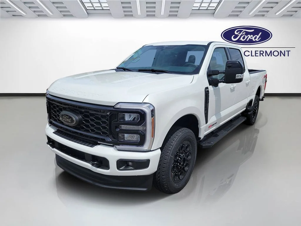 New 2026 Star White Metallic Tri-Coat Ford F-250® Lariat® image 2