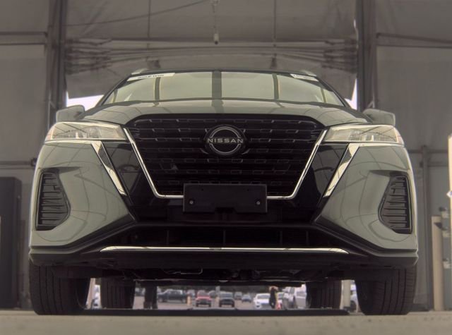 Used 2024 Gray Nissan SV image 10
