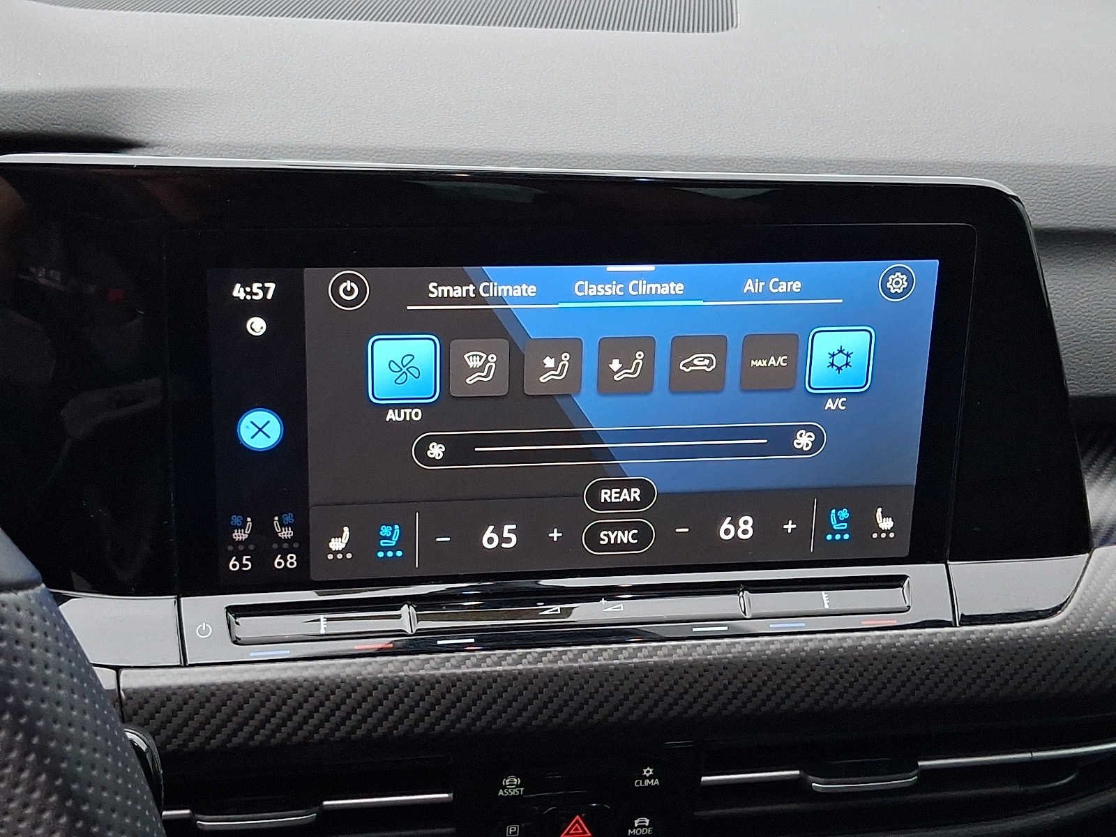 Used 2024  Volkswagen  image 18