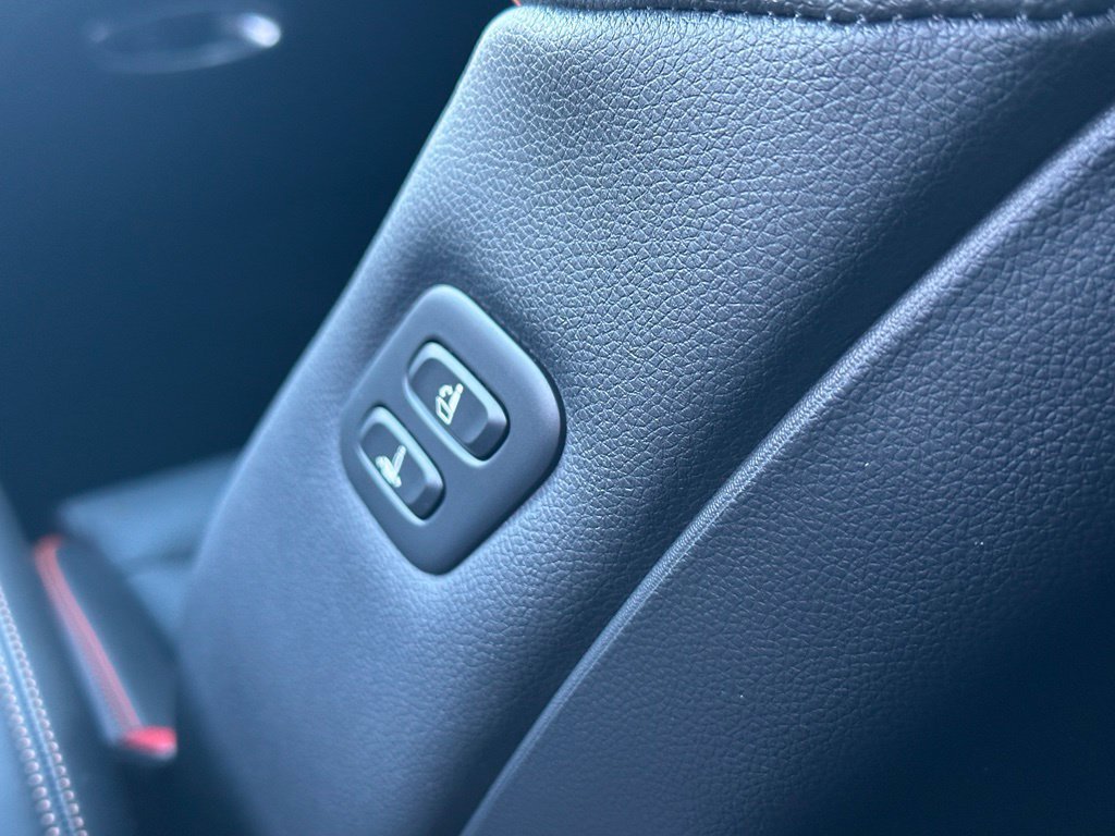 Used 2026 Black Genesis 3.5T Sport Advanced image 29