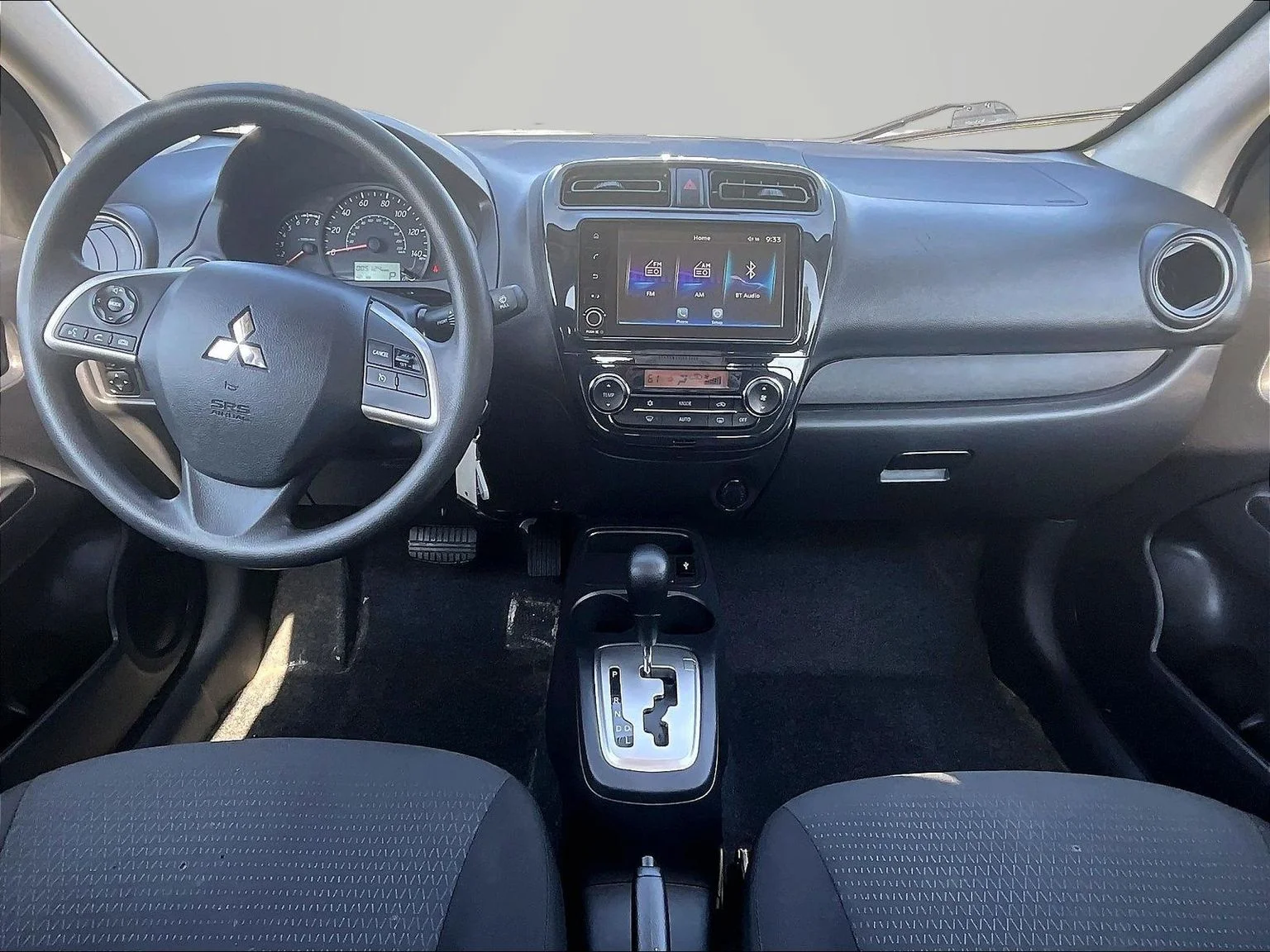 Used 2024 White Mitsubishi ES image 17