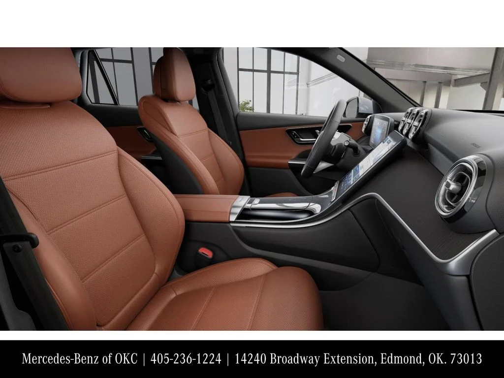 Used 2026 White Mercedes-Benz GLC 300 image 4