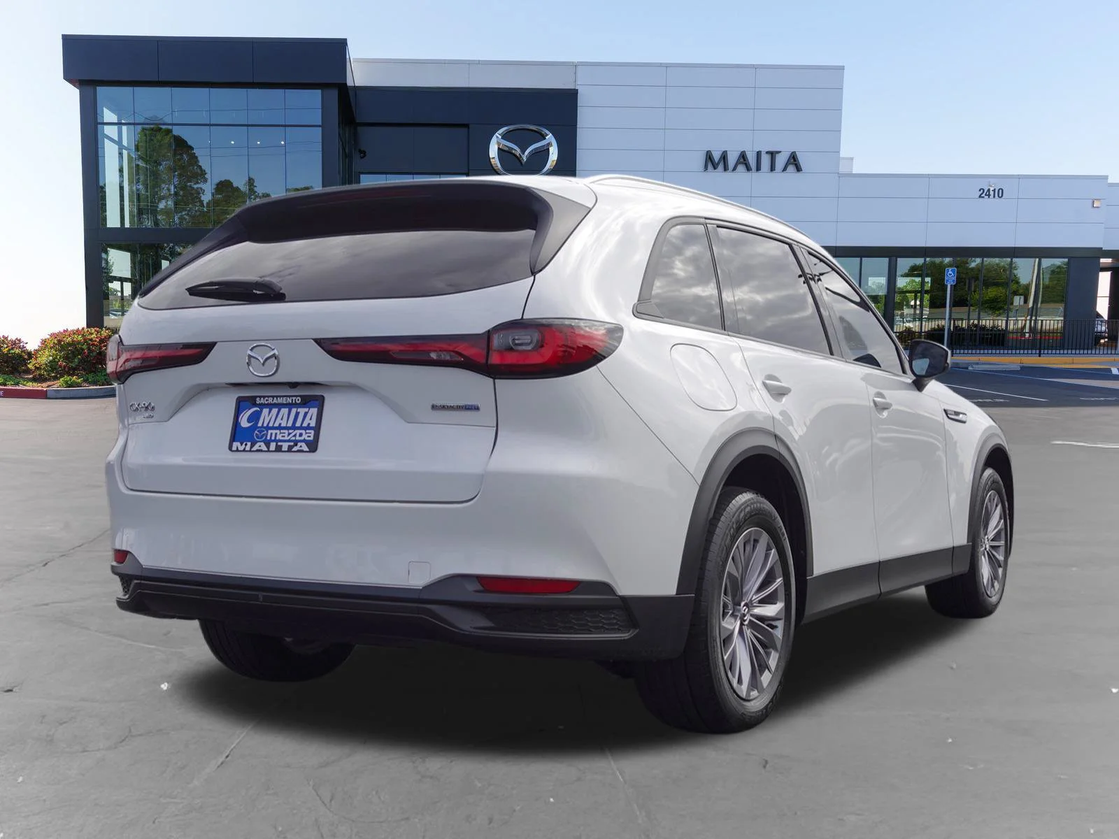 Certified Used 2024 Rhodium White Premium Mazda Preferred image 4