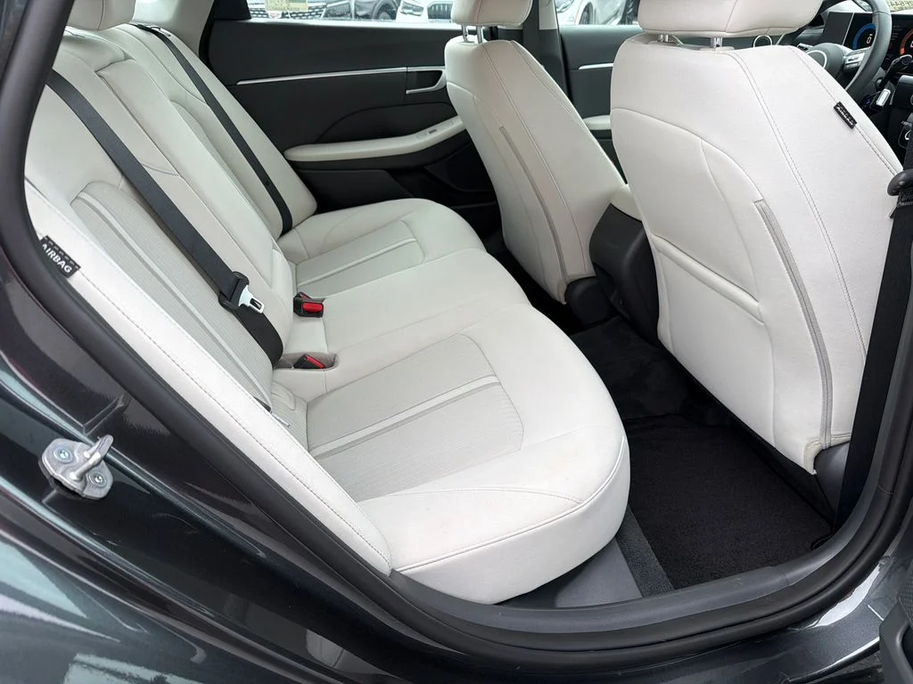 Used 2026 Gray Hyundai SEL Sport image 15