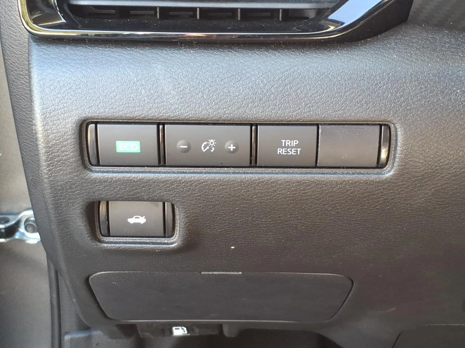 Used 2023 Gun Metallic Nissan SV image 14