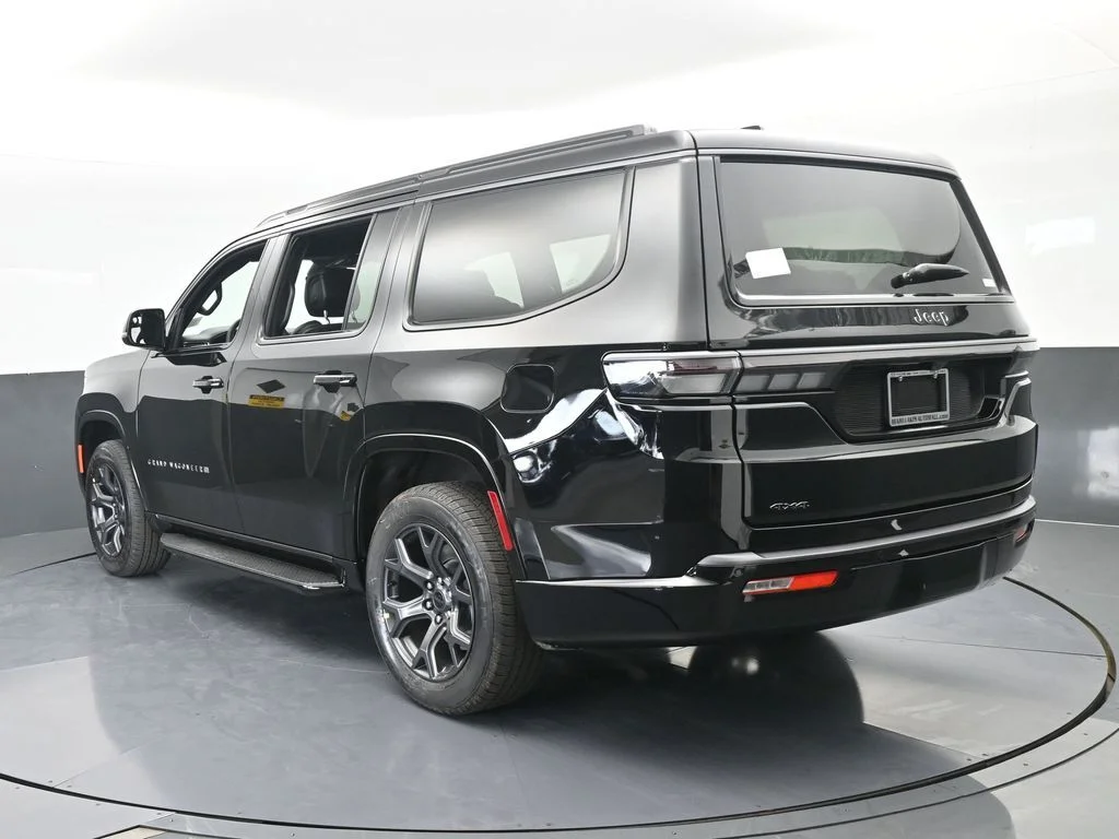 New 2026 High Gloss Black Exterior Paint Jeep Limited Altitude image 4