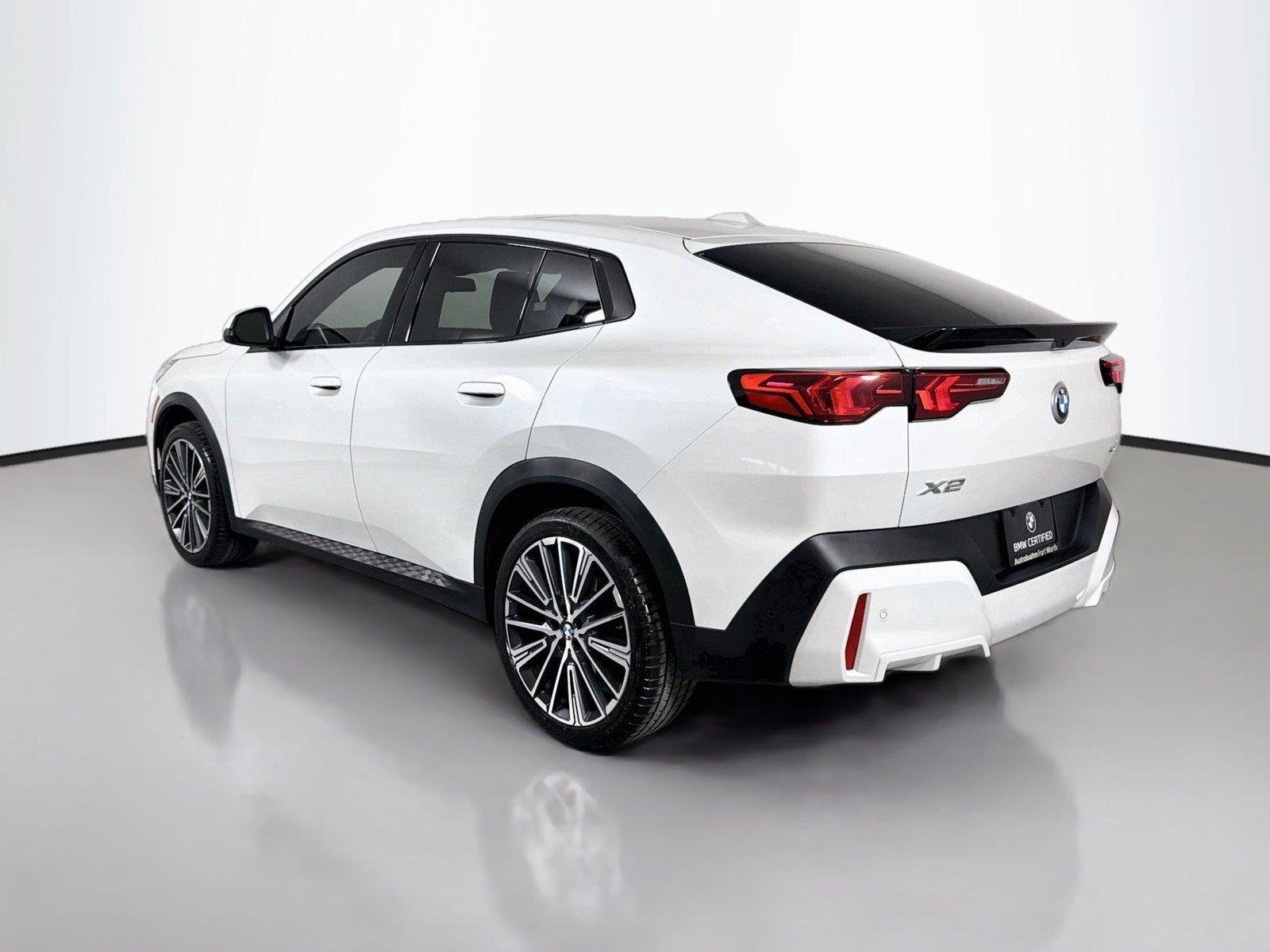 Certified Used 2025 Mineral White Metallic BMW xDrive28i image 7