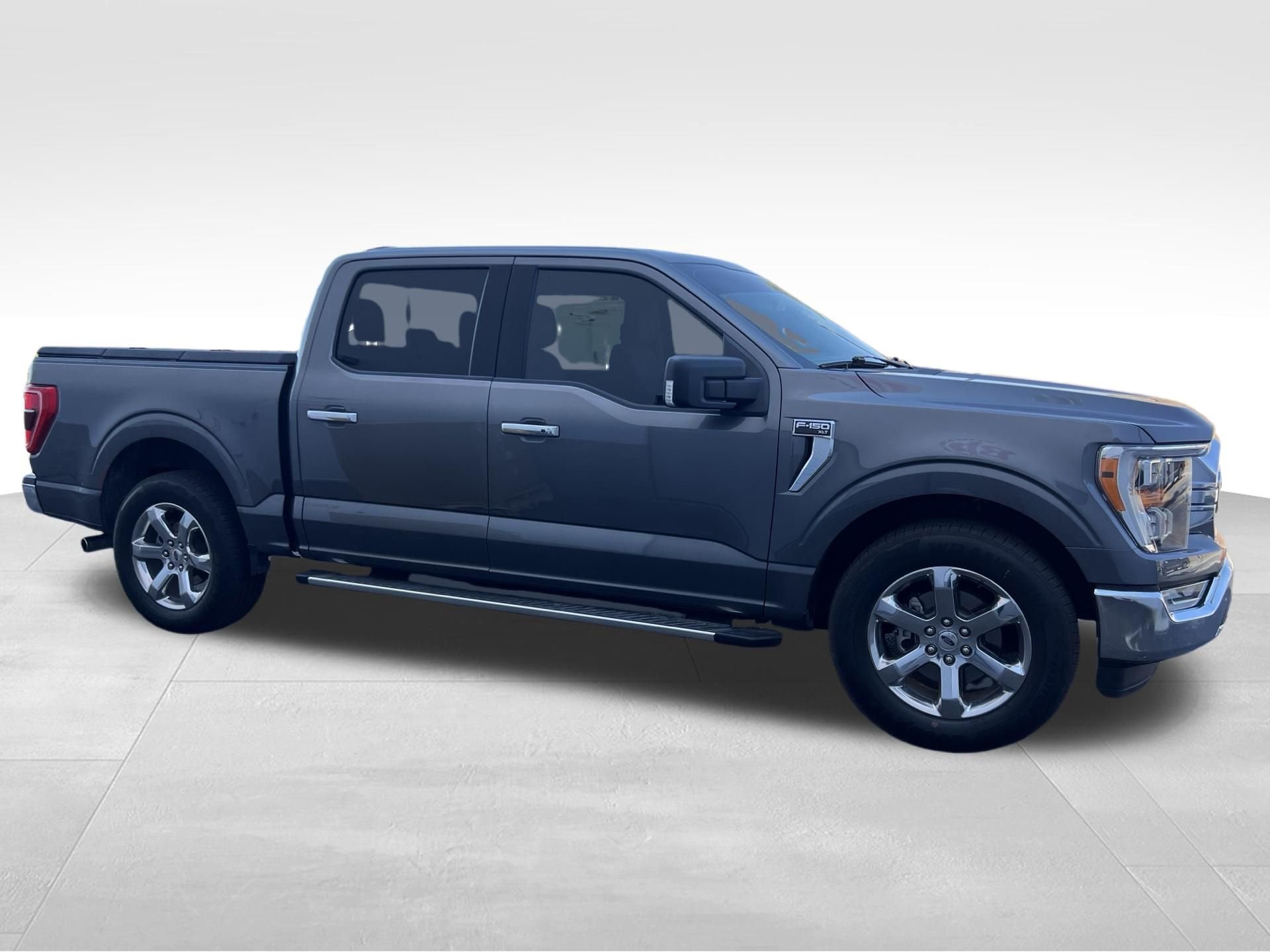 Used 2023 Gray Ford XLT image 4