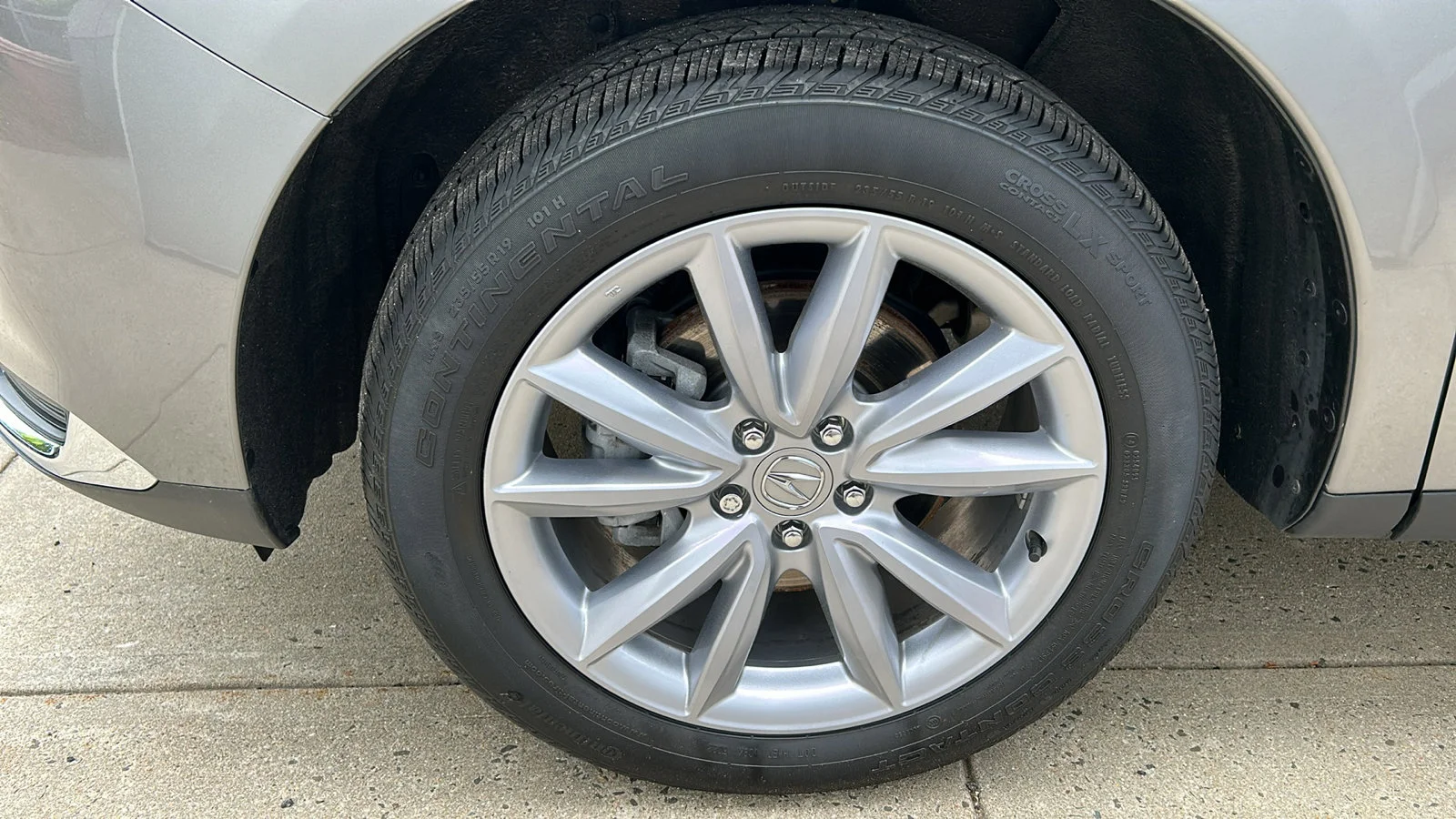 Used 2023 Liquid Carbon Metallic Acura SH-AWD image 34