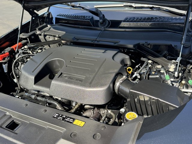 2023 Land Rover Defender X-Dynamic SE