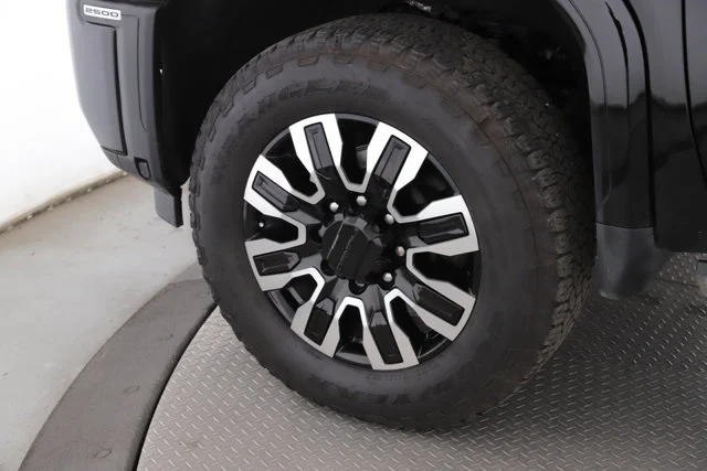 Used 2024 Black GMC Denali Ultimate image 13