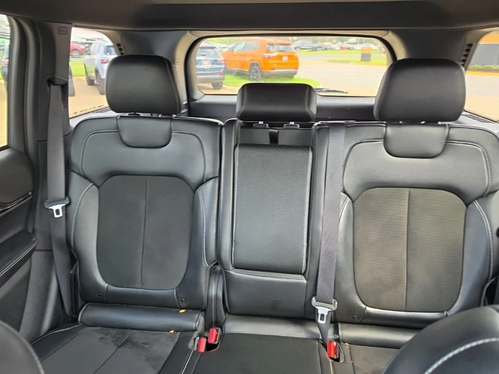 Used 2023 Gray Jeep Altitude X image 19