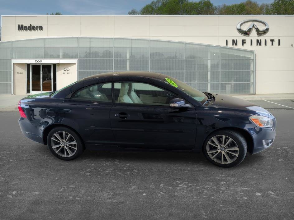 Used 2013 Caspian Blue Metallic Volvo T5 image 3