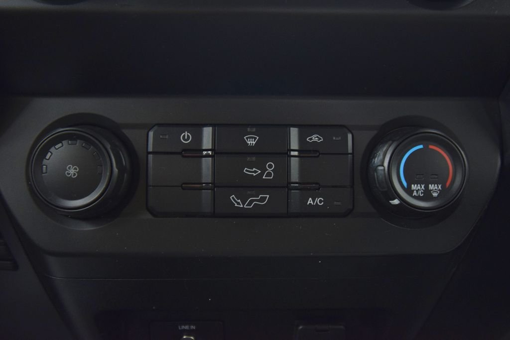 Used 2020 Black Metallic Ford XL image 32