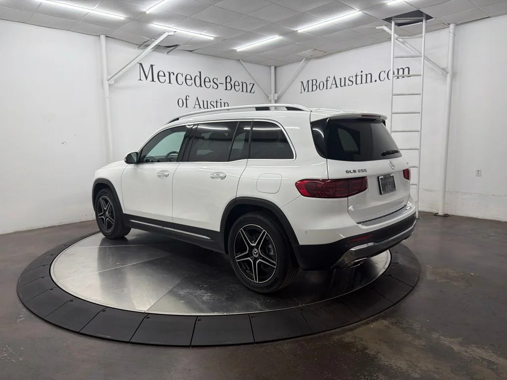 New 2026 White Mercedes-Benz GLB 250 image 5