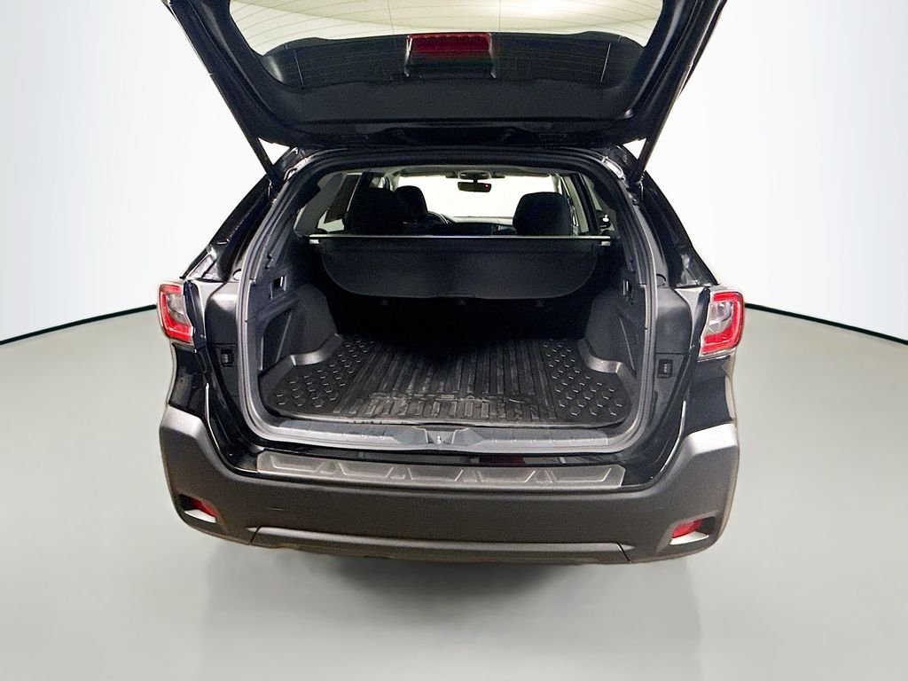 Used 2023 Crystal Black Silica Subaru Premium image 25