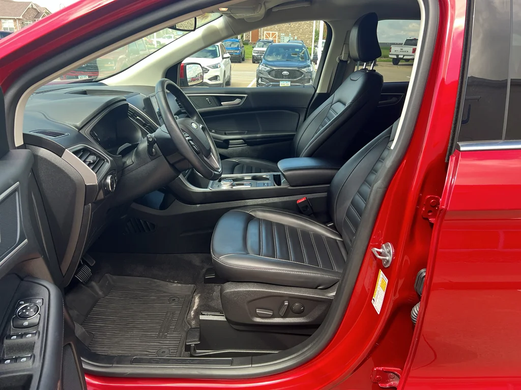Used 2024 Rapid Red Metallic Tinted Clearcoat Ford SEL image 12