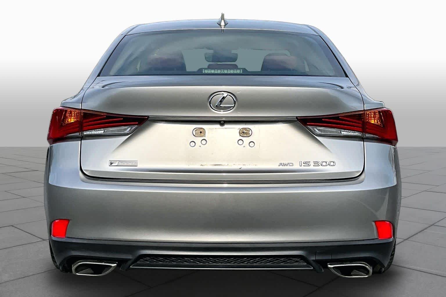 Used 2017 Atomic Silver Lexus  image 5