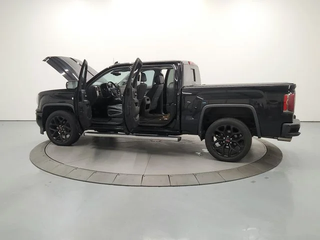Used 2017 Black GMC Denali image 14