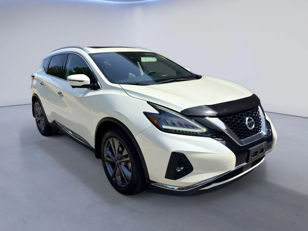 Used 2021 Pearl White Tricoat Nissan Platinum image 7