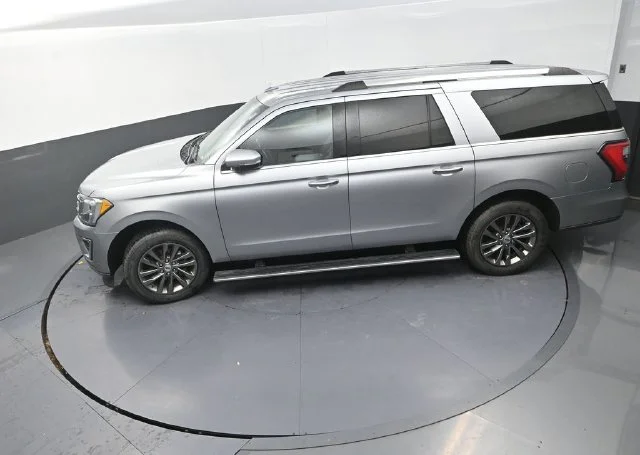 Used 2020 Silver Ford Limited image 26
