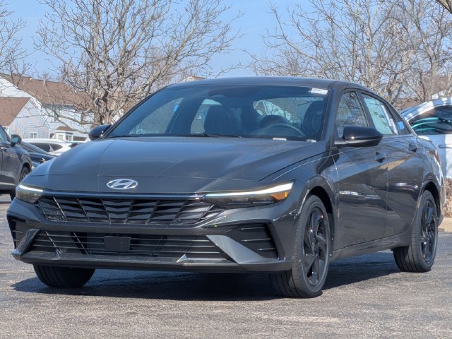 Used 2026 Gray Hyundai SEL Sport image 3