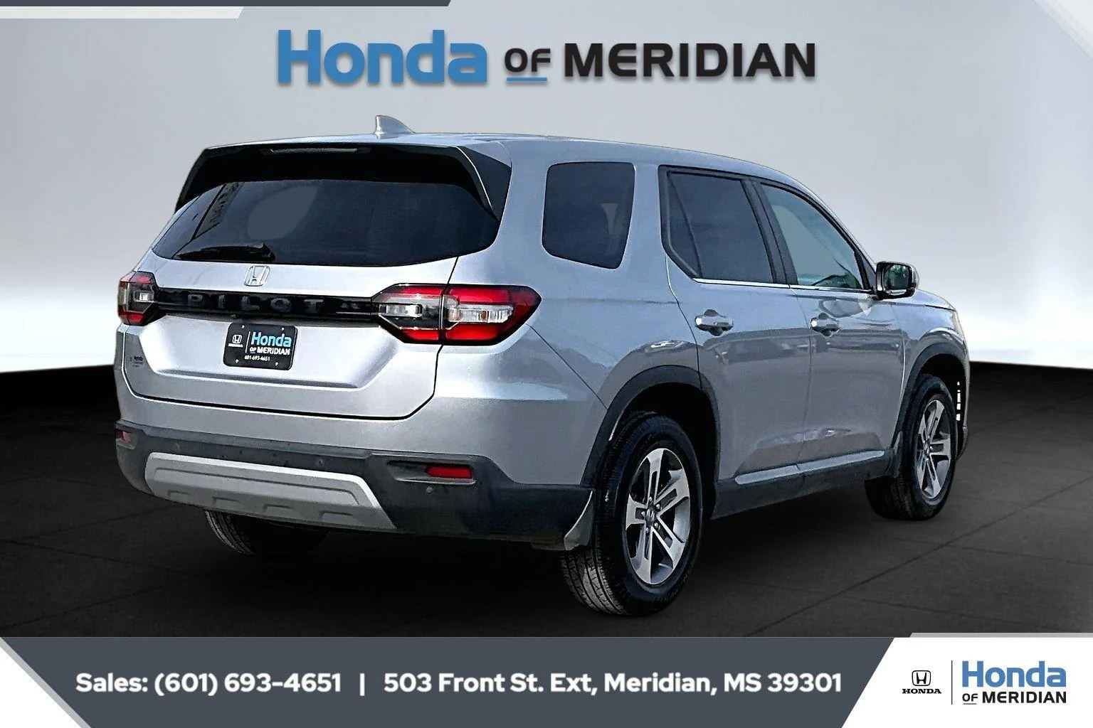 Used 2023 Lunar Silver Metallic Honda EX-L image 11
