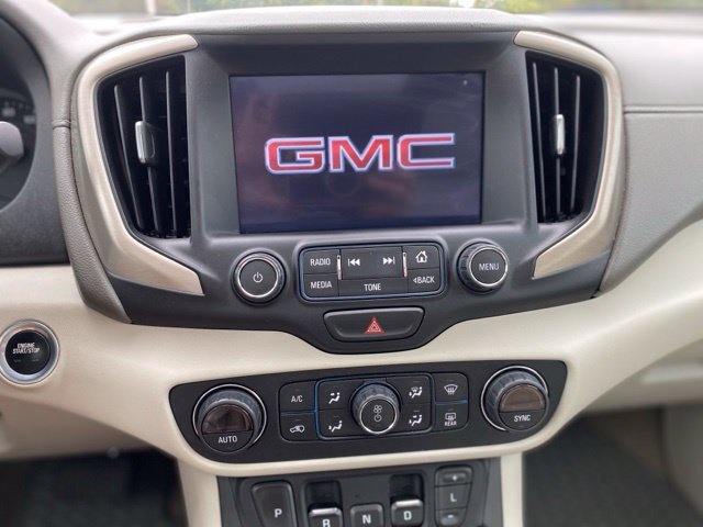 Used 2018 Gray GMC Denali image 24