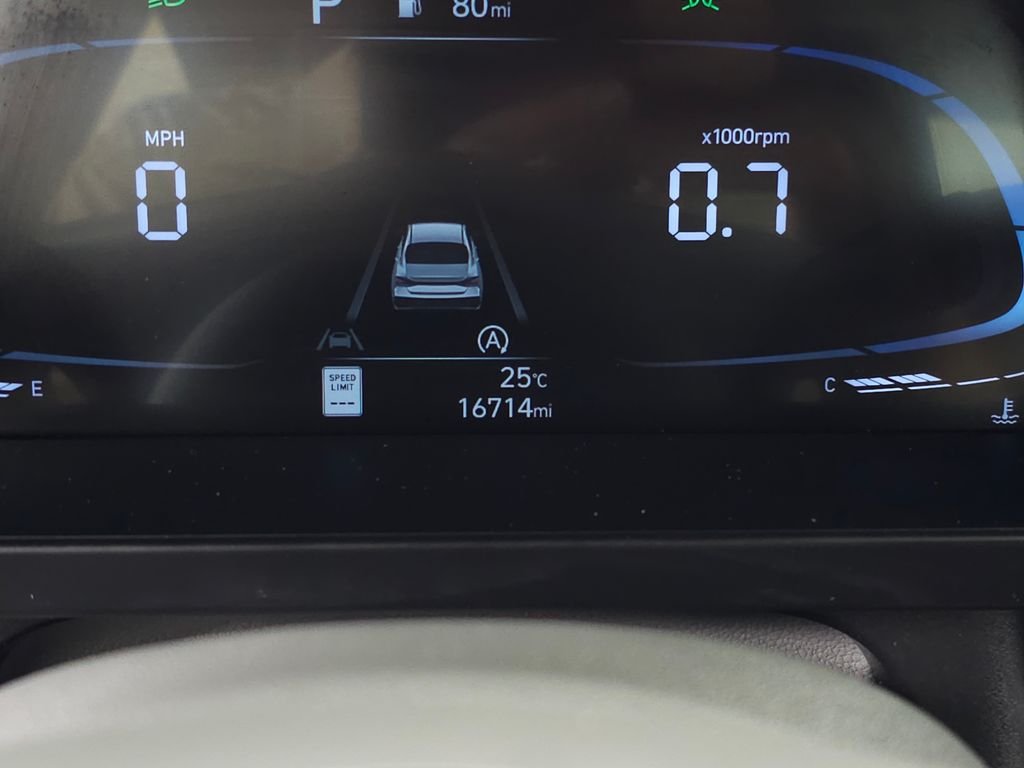 2024 Hyundai Elantra SE - Photo 21