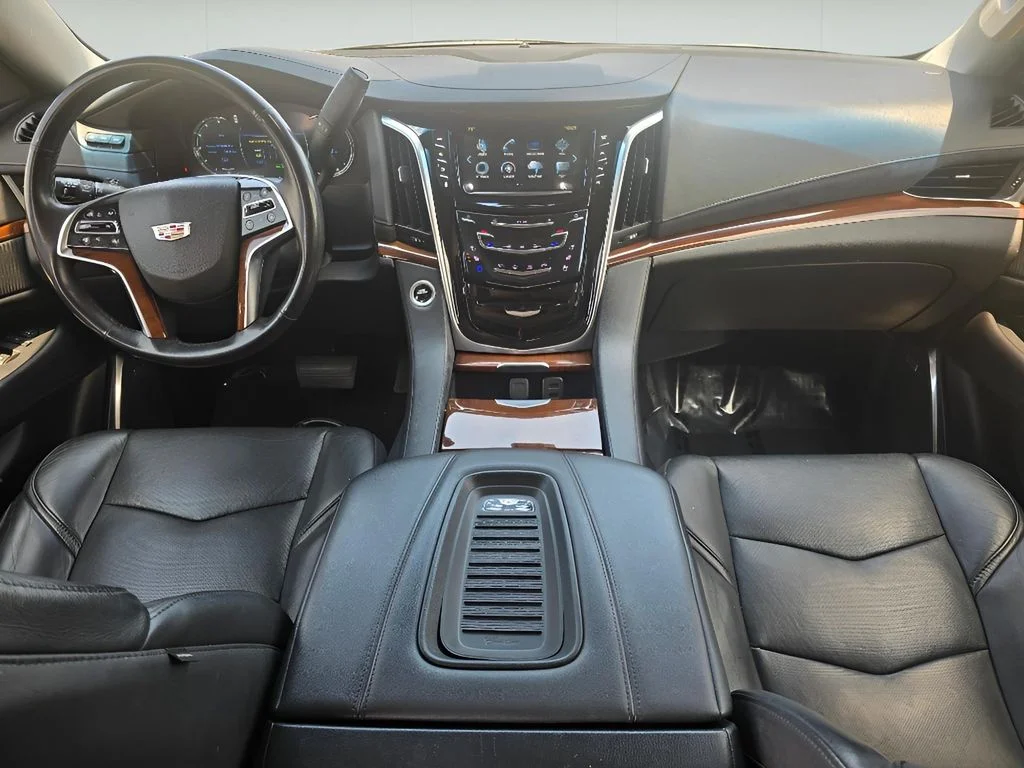 Used 2019 Radiant Silver Metallic Cadillac Luxury image 24