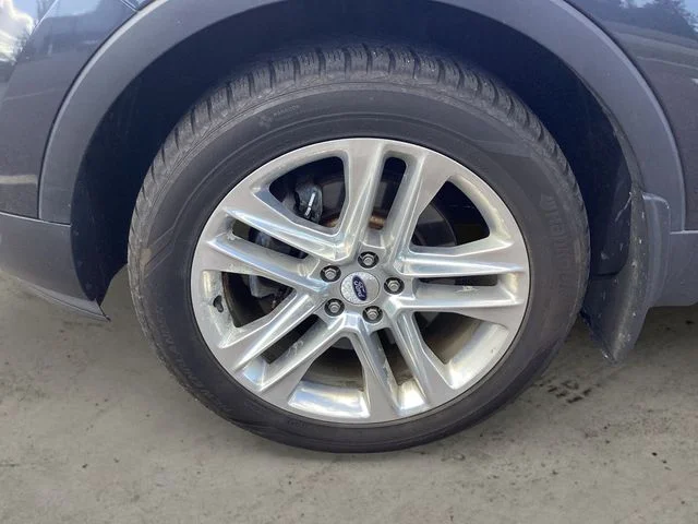 Used 2017 Quartz Metallic Ford Limited image 11
