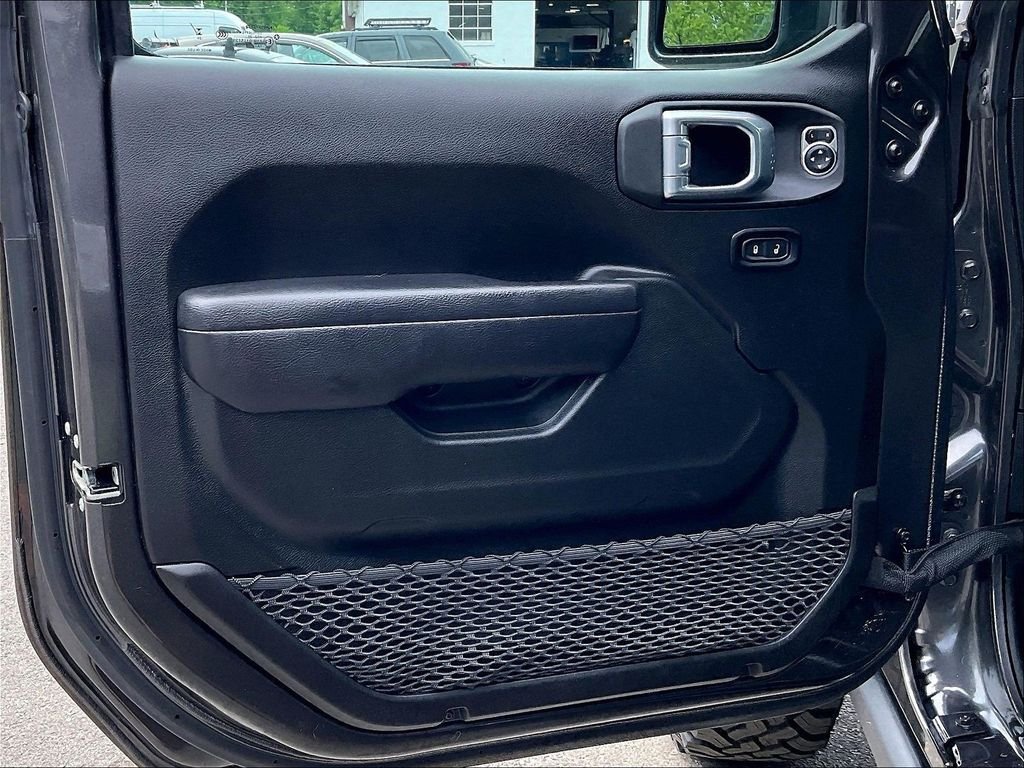 Used 2024 Gray Jeep Willys image 9